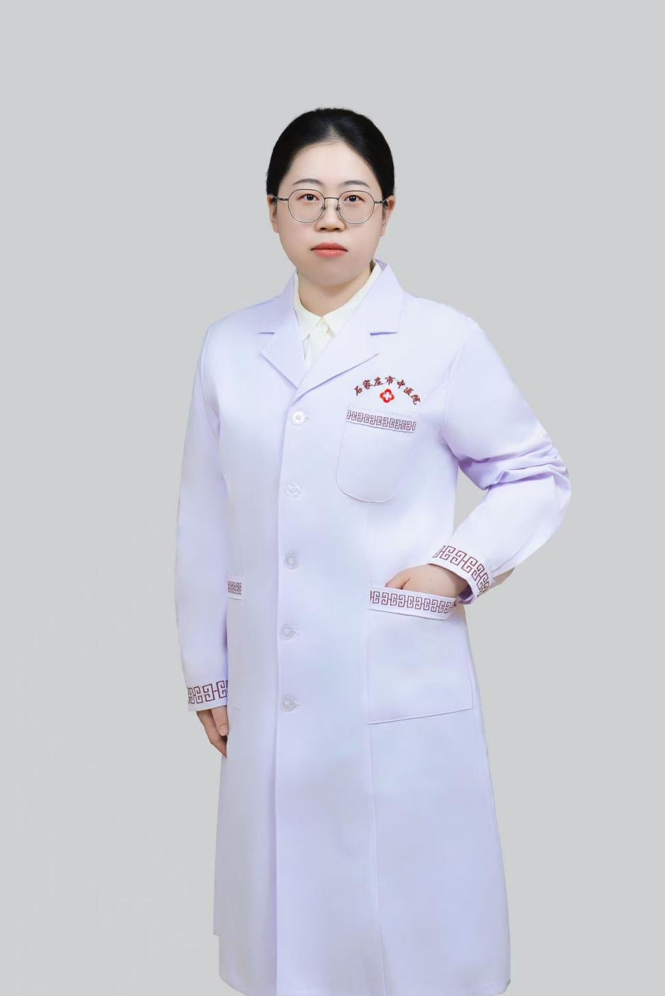 刘莹雪—儿牙医师